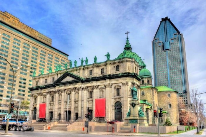 Old Montreal Churches Private Guided Walking Tour