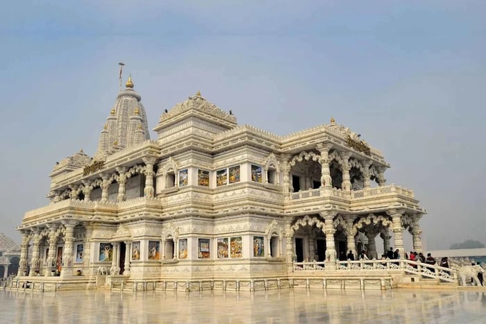 Vanuit Delhi: 2-daagse tour naar Mathura en Vrindavan met overnachting en hotel