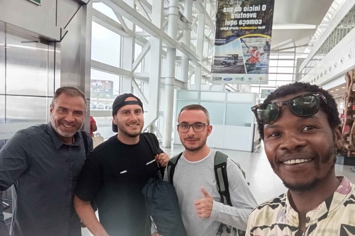 Maputo: Tofo Private Transfer with Optional Stops