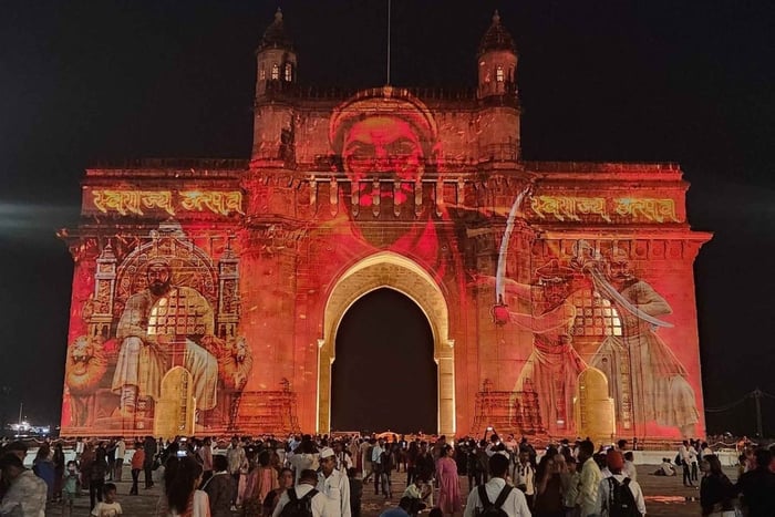 Mumbai bei Nacht: private Tour zu den berühmten Sehenswürdigkeiten im Schein der Lichter