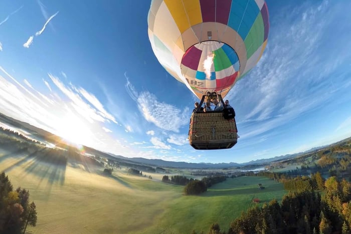 Balloon ride between Munich and the Alps