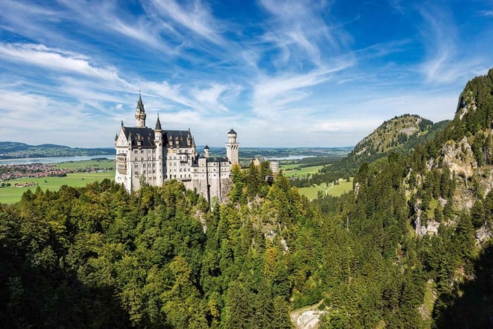Från München: Privat tur till slottet Neuschwanstein med måltid