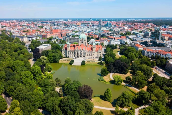 Hello Hannover: Private 2h Intro City Walk with Local Guide