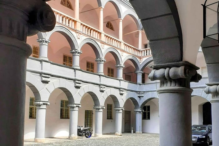 Hidden Gems Guided Walking Tour