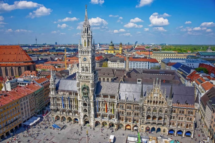 Münchenin kaupunki: Marienplatz ja Englantilainen puutarha -kävelykierros