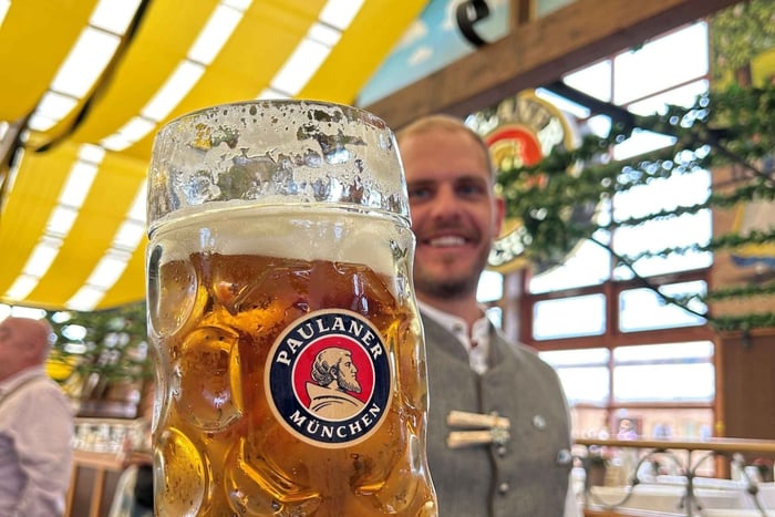 Munich : Visite guidée de l'Oktoberfest avec bière et déjeuner
