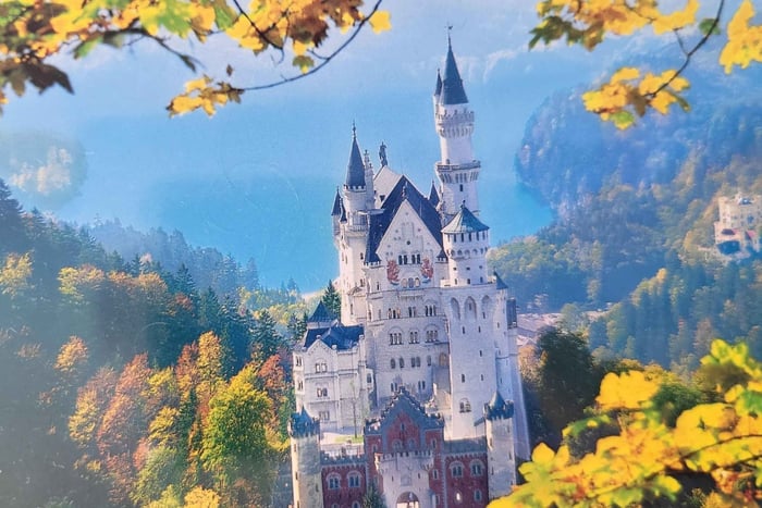 Munich: Neuschwanstein Castle and Linderhof Palace Day Trip