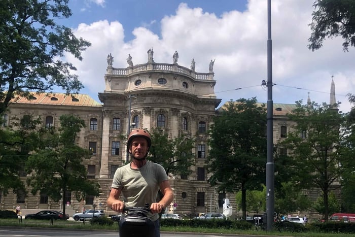 Munich: Segway or Bike Tour with English Garden and Palace