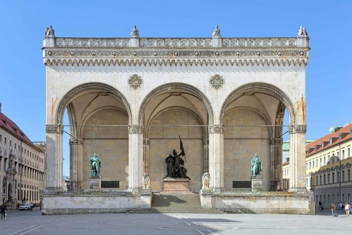 Monachium: Trzecia Rzesza i wycieczka piesza po II wojnie światowej
