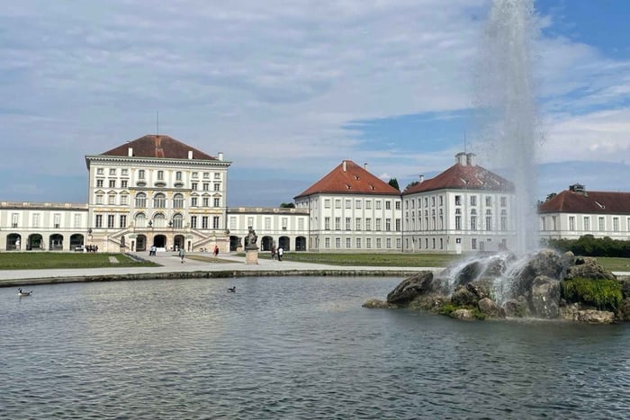 Königsschloss Nymphenburg auf Französisch