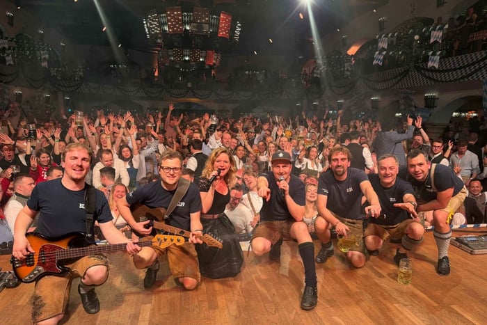 Munich : soirée traditionnelle de la Wiesn au Bierpalast