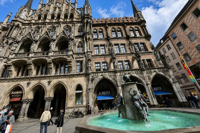 Old Town Highlights Tour with Audio Guide