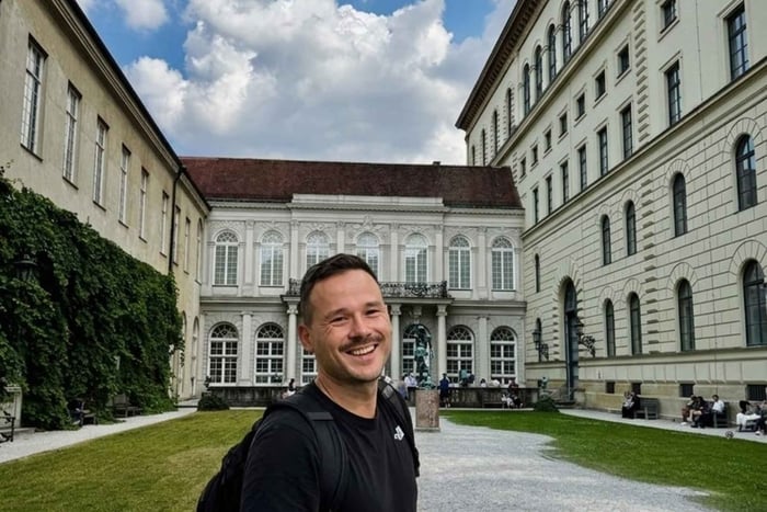 München: Peters tour door de oude stad - geschiedenis, steegjes en de residentie / max 8 personen