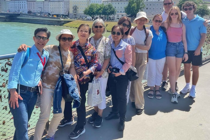 Depuis Munich : visite semi-privée d'une journée à Salzbourg avec déjeuner