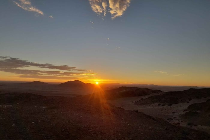 Swakopmund: Rossing Mountain Sunrise Tour with Snacks