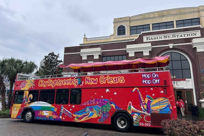 Tour panoramico della città di New Orleans in autobus HOHO ed extra prenotabili