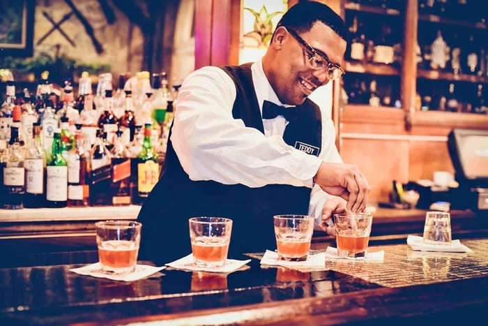 New Orleans: Cooking Class & Cocktail Walking Tour