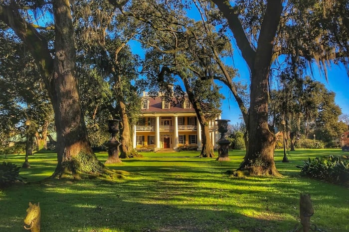 New Orleans: Destrehan Plantation, Houmas House & Lounas