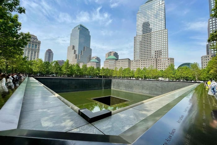 Ground Zero 9/11 Memorial Tour & Optional 9/11 Museum Ticket