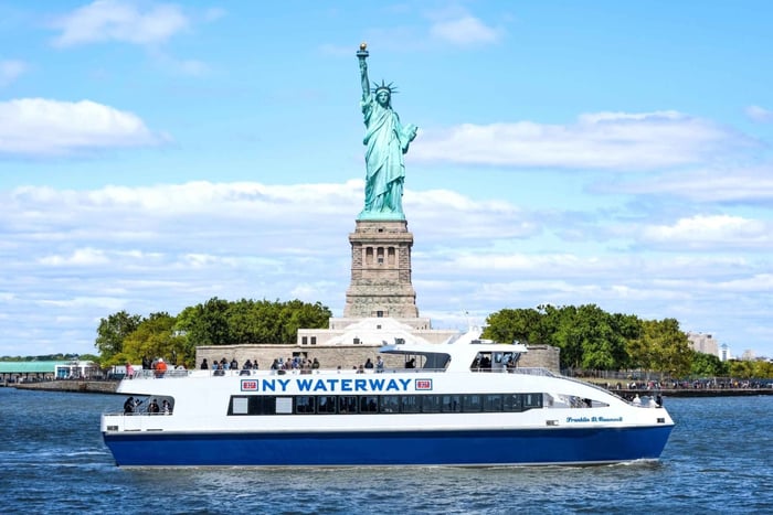 New York City: 80-Minute Hudson & East Rivers Guided Cruise