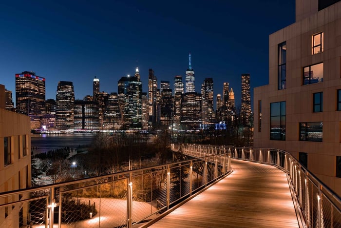 New York City: Skyline Bustour bei Nacht mit Pizza Slice