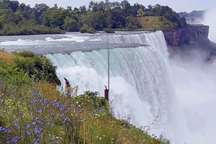 Niagara Falls Tour from New York City