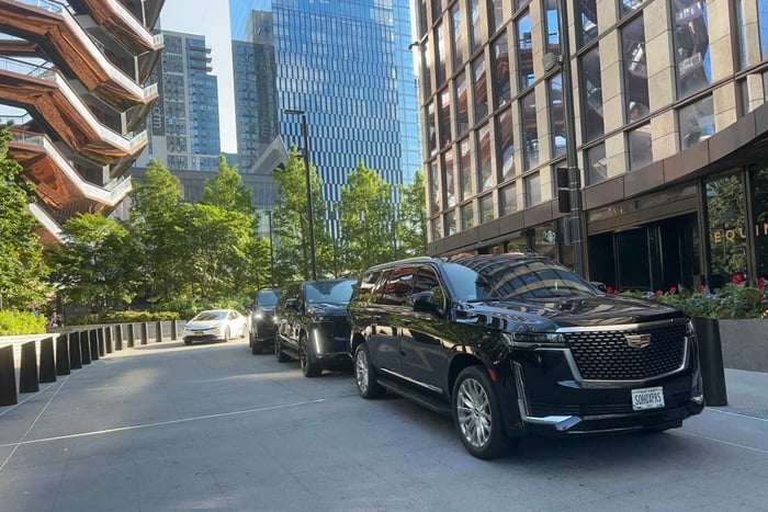 NYC Luxury Private Airport Transfer (JFK/LGA/EWR)