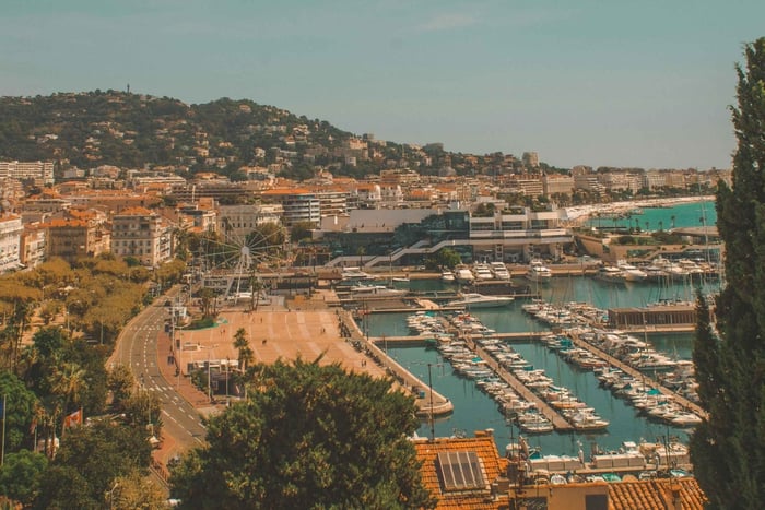 Antibes/Cannes/St Paul de Vence Half-day excursion with car & guide
