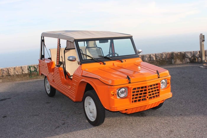 Express tour in an electric Méhari – The must-sees in 1 hour