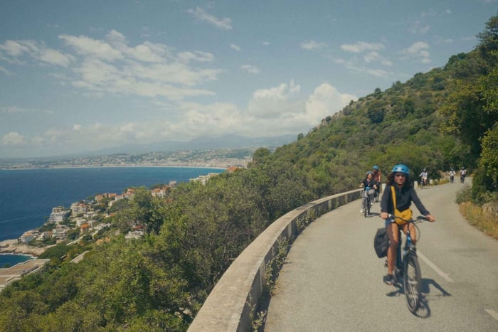 Historisk tur med e-cykel och panoramautsikt över Villefrance