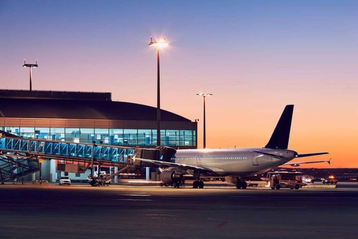 Nice Airport: Private Transfer to/from Menton