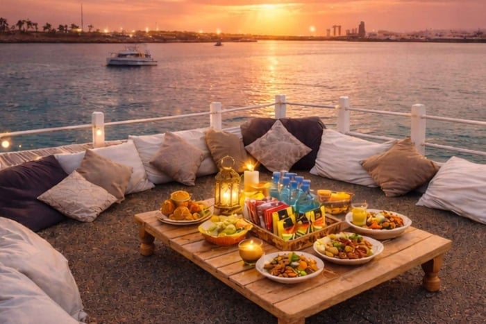 Al Mouj Marina: Sunset Cruise with Traditional Ramadan Iftar