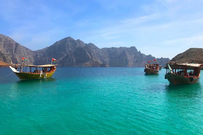 Van Dubai-RAK: Khasab Cruise -Dolfijnen kijken & snorkelen