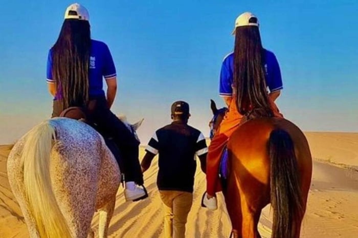 De Mascate : l'aventure ultime partagée dans le désert des Wahiba Sands