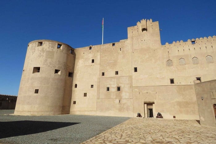 Tour guiado ao Castelo de Jabrin com refeição