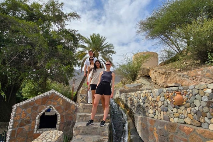 Excursão com Pernoite em Jebel Akhdar passando por Nizwa e Aldeias Históricas