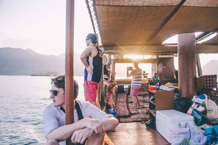 Jasab: Acampada al aire libre con paseo en barco Dhow