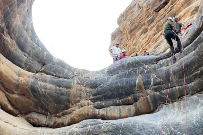 Muscat: dagvullende stadstour met Saal-grot of Saal-wandeling