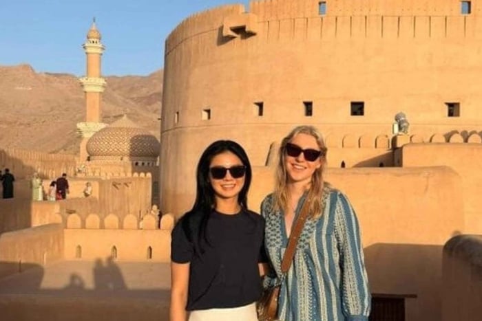 Masqat: Nizwa, Jabreen-kasteel, Bahla en meer – gedeelde excursie
