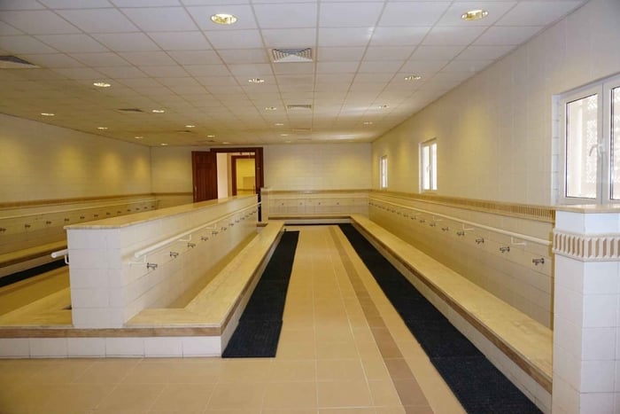 Muscat: Sultan Qaboos Grand Mosque Tour with Meal