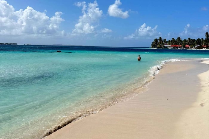Gita di 1 giorno a San Blas: Isla Perro, Isla Diablo e Piscina Naturale