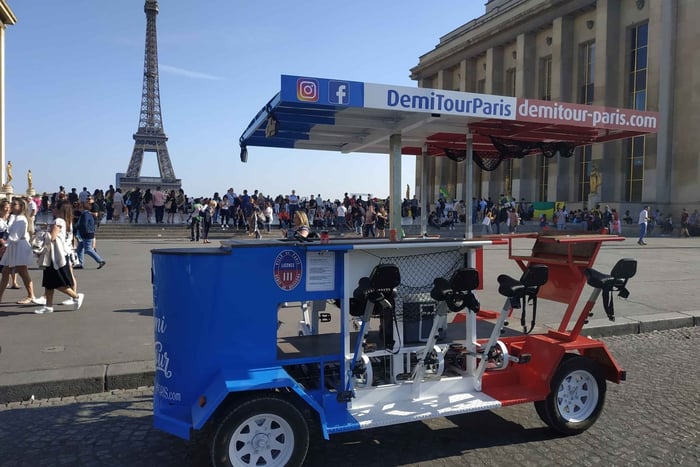 1.5-Hour Eiffel Tower Beer Bike Tour
