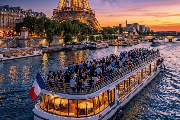 Parijs: rivierrondvaart van 1 uur met sightseeing met Bateaux Mouches