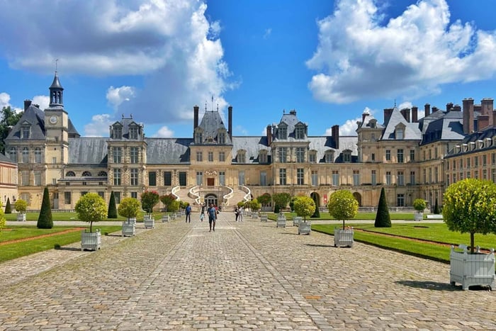 Fontainebleau Castle & Barbizon Village of Painters