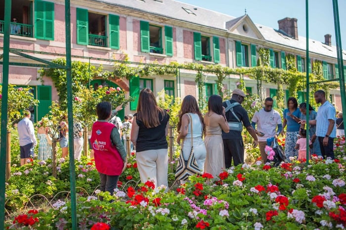 Pariisista: Giverny & Versailles lounaalla.