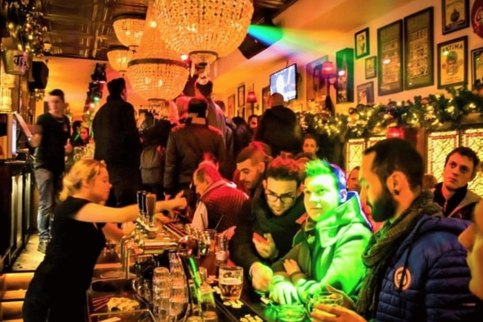 París: tour de bares en Nochevieja con chupitos y fiesta exclusiva