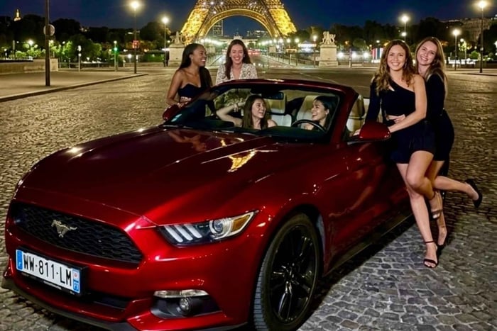 Paris en Mustang décapotable : visite citadine privée de luxe