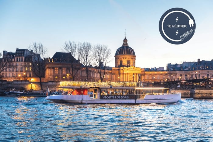 Pariisi: Paris: Iltainen jokiristeily musiikin kera