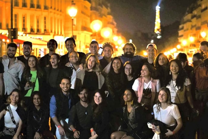 Paris: Latin Quarter Guided Pub Crawl to Bars and Clubs