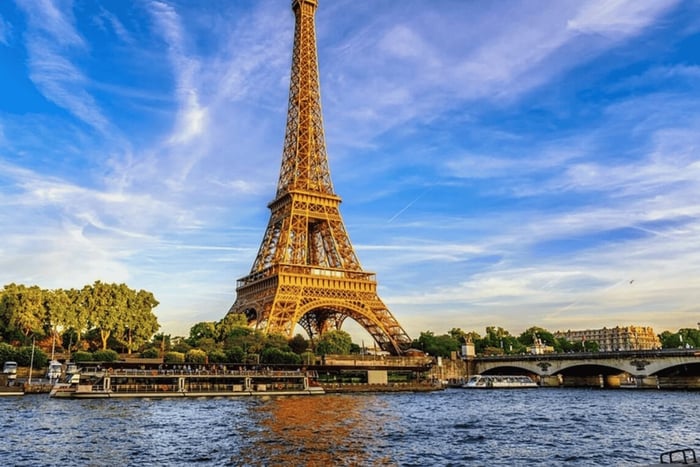 Topo da Torre Eiffel Privado e Cruzeiro Fluvial no Sena